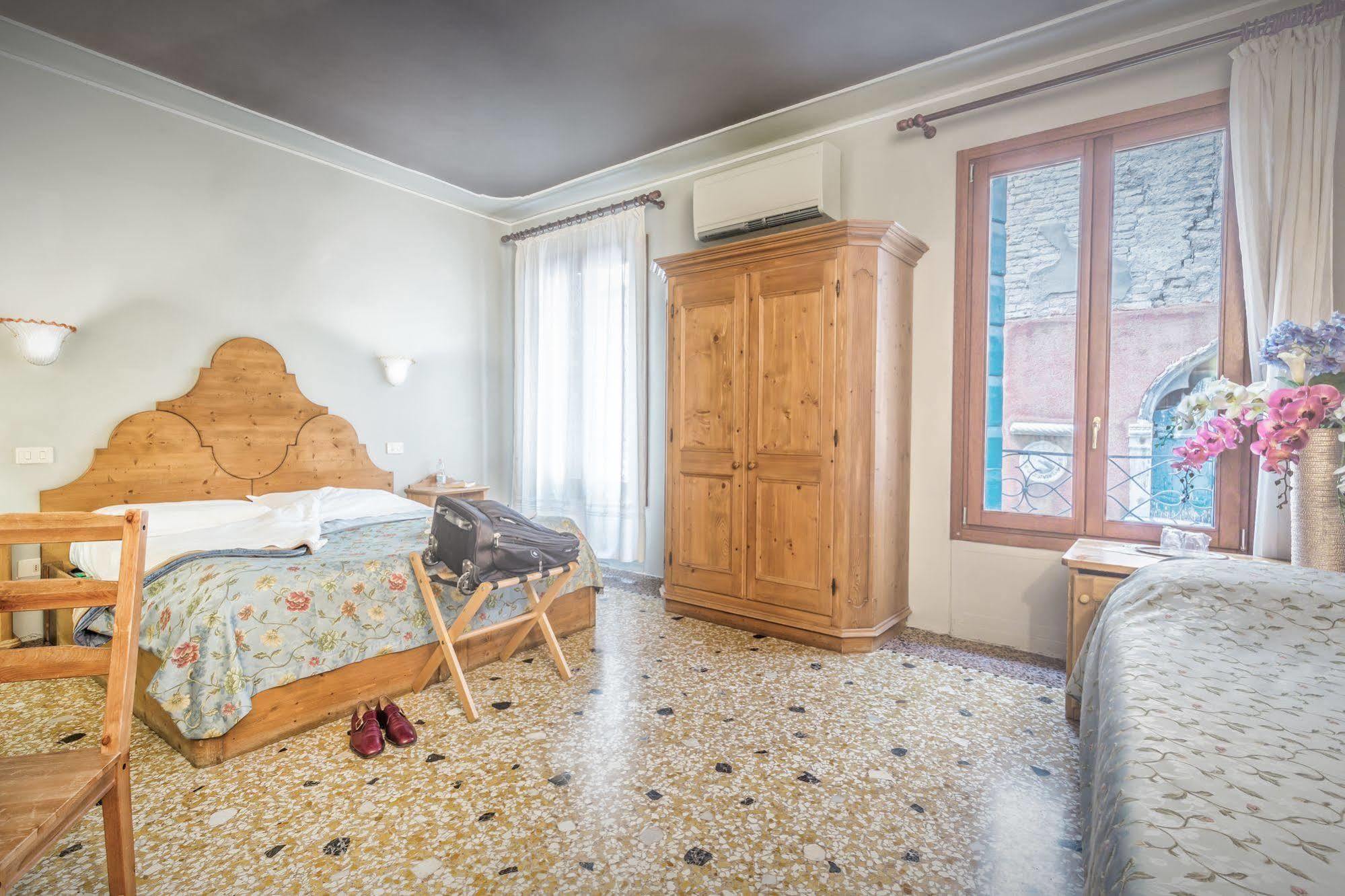 Bareteri Hotel Venezia
